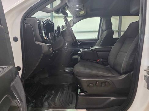 Used 2024 Chevrolet Silverado 2500 LT w/ Convenience Package image 11