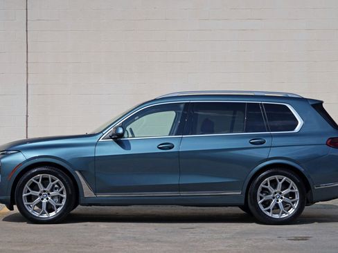 Used 2023 BMW X7 xDrive40i w/ Executive Package AWD/4WD image 9