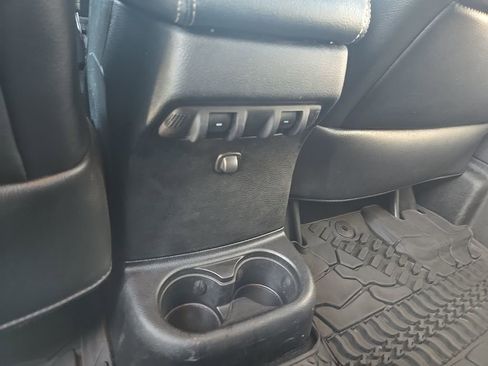 Used 2017 Jeep Wrangler Unlimited Rubicon image 21