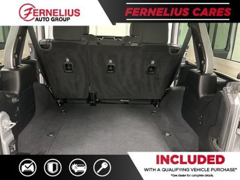 Used 2018 Jeep Wrangler Unlimited Sport S AWD/4WD image 21