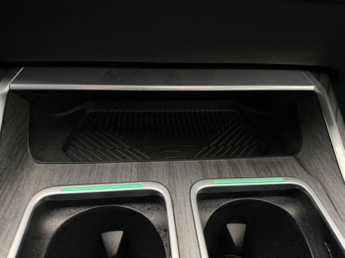 Used 2024 BMW 740i xDrive image 41