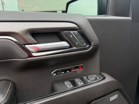 Used 2022 GMC Sierra 1500 AT4 w/ Technology Package AWD/4WD image 19
