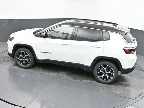 Used 2025 Jeep Compass Limited AWD/4WD image 40