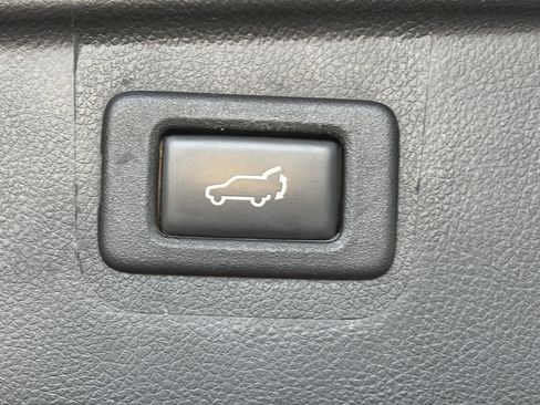 Used 2017 Subaru Outback 2.5i Limited image 15