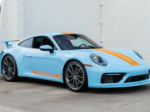 Used 2024 Porsche 911 Carrera 4S AWD/4WD image 2