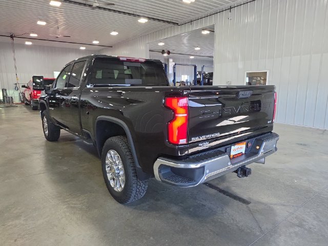 Used 2025 Chevrolet Silverado 3500 LTZ w/ LTZ Premium Package AWD/4WD image 6