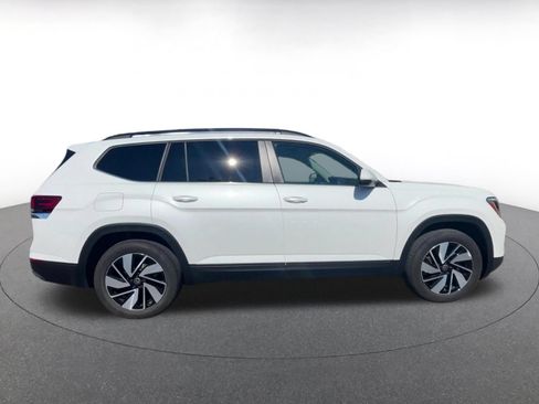 Used 2026 Volkswagen Atlas SE FWD image 16