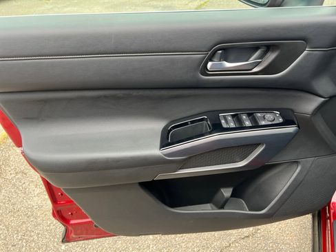 Certified 2023 Nissan Pathfinder SL image 18