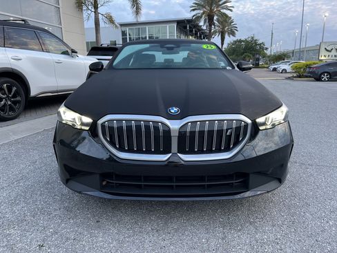 Used 2025 BMW i5 eDrive40i RWD image 12