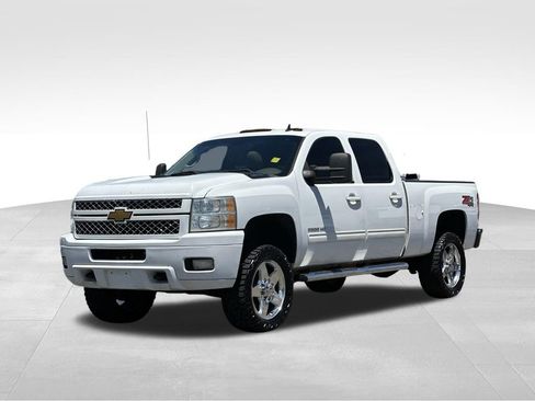 Used 2014 Chevrolet Silverado 2500 LTZ w/ LTZ Plus Package AWD/4WD image 6