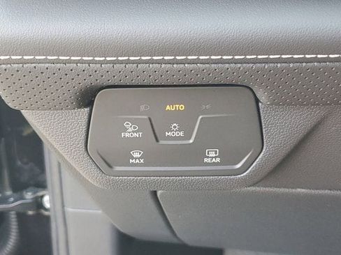 New 2026 Volkswagen Atlas Cross Sport SE FWD image 27