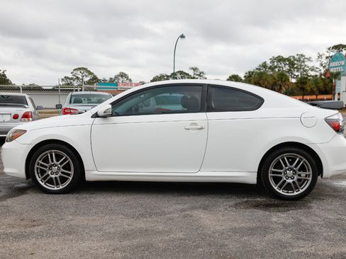 Used 2009 Scion tC image 3