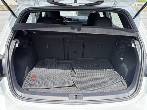 Used 2018 Volkswagen GTI SE FWD image 22