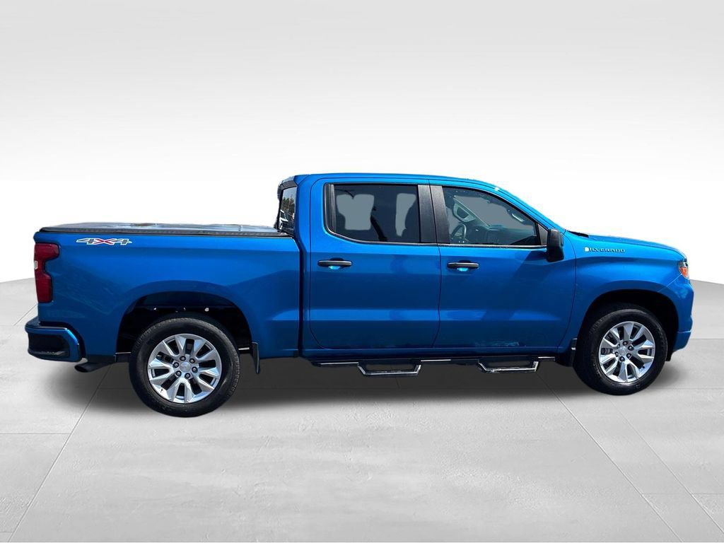 Used 2022 Chevrolet Silverado 1500 Custom AWD/4WD image 6