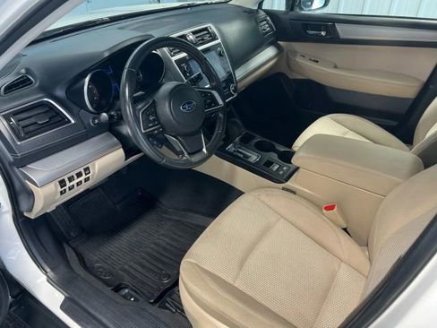 Used 2019 Subaru Outback 2.5i Premium image 7