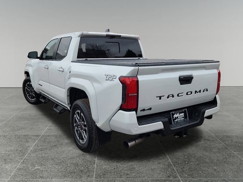 Used 2024 Toyota Tacoma TRD Sport image 5