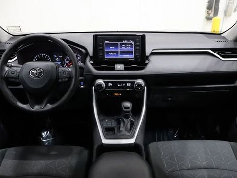 Used 2022 Toyota RAV4 XLE image 29