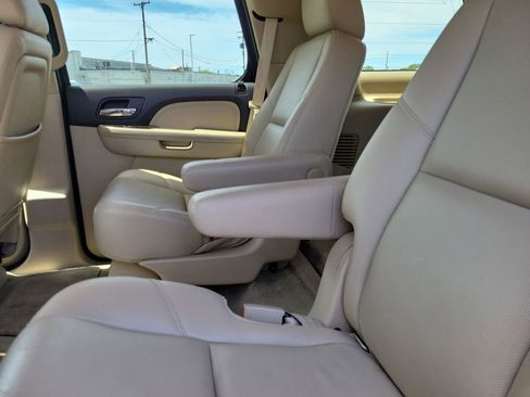 Used 2012 GMC Yukon Denali AWD/4WD image 11