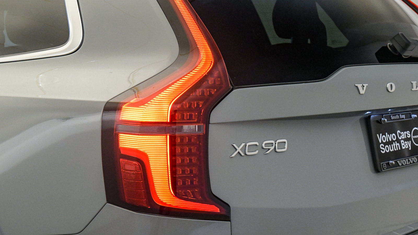 Certified 2026 Volvo XC90 B6 Plus AWD/4WD image 12
