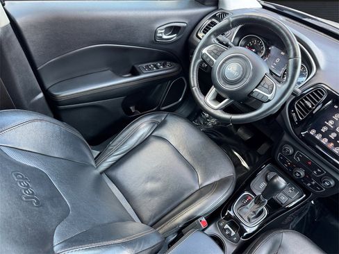 Used 2018 Jeep Compass Limited image 15