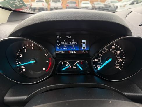 Used 2018 Ford Escape SE w/ SE Sport Appearance Package AWD/4WD image 16