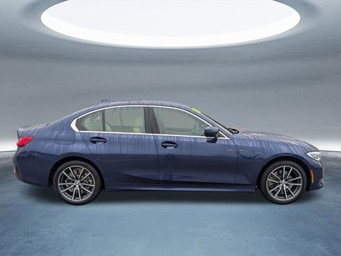 Used 2020 BMW 330i xDrive Sedan w/ Premium Package image 3