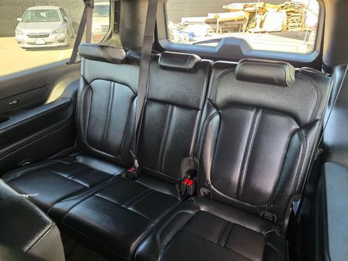 Used 2024 Jeep Wagoneer L 4WD image 21