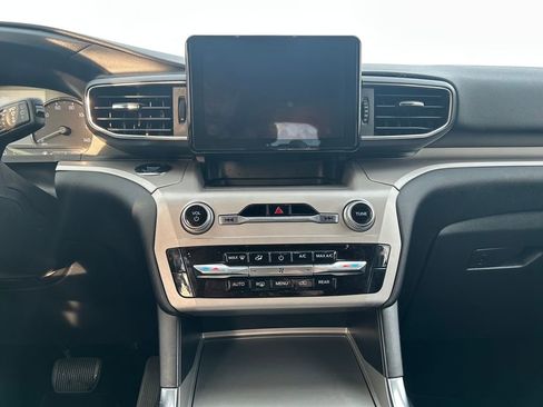 Certified 2023 Ford Explorer XLT w/ Equipment Group 202A image 26