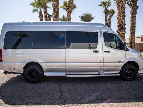 Used 2022 Mercedes-Benz Sprinter 3500 image 12