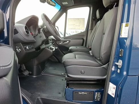 Used 2026 Mercedes-Benz Sprinter 2500 image 12