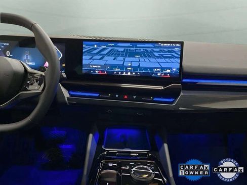 Used 2025 BMW 530i xDrive image 13