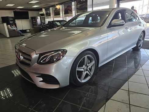 Used 2017 Mercedes-Benz E 300 image 1