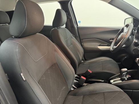 Used 2019 Nissan Kicks SV FWD image 14