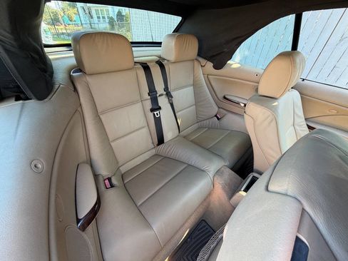 Used 2006 BMW 330Ci Convertible image 7