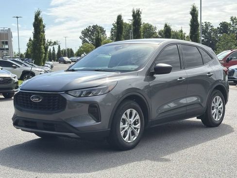 Used 2025 Ford Escape Active w/ Tech Pack #1 FWD image 4