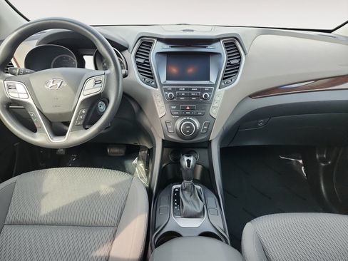 Used 2017 Hyundai Santa Fe SE AWD/4WD image 12