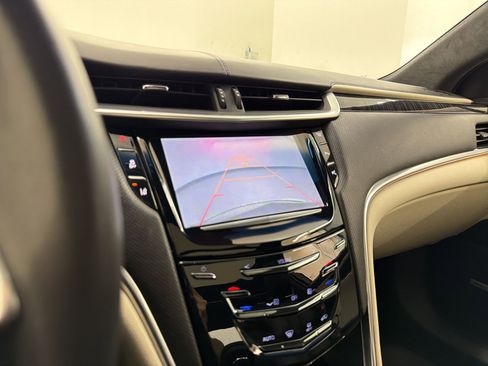 Used 2014 Cadillac XTS Platinum FWD image 26