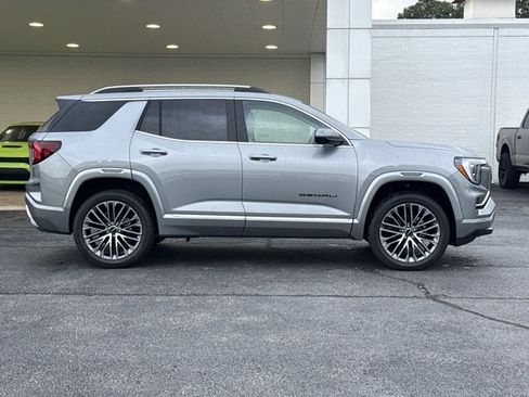 New 2026 GMC Terrain Denali w/ LPO, Black Badging Package AWD/4WD image 2