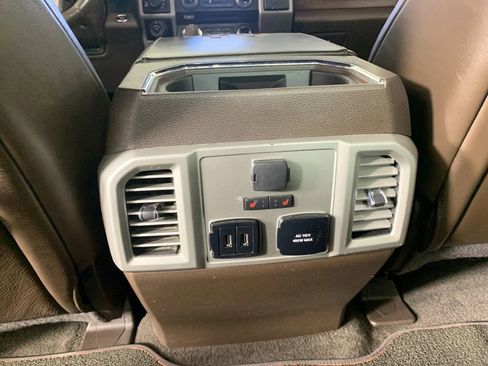 Used 2017 Ford F150 King Ranch w/ Equipment Group 601A Luxury AWD/4WD image 33