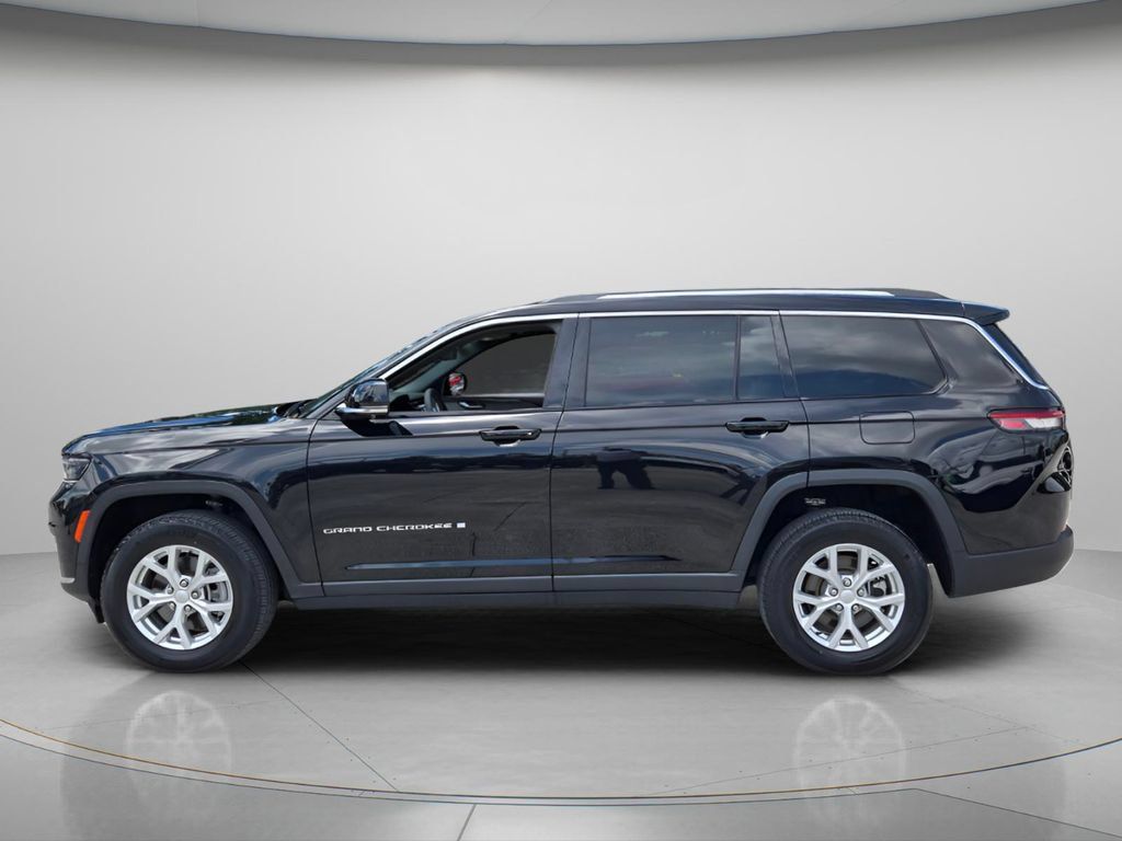 Used 2023 Jeep Grand Cherokee L Limited w/ Luxury Tech Group II RWD image 3