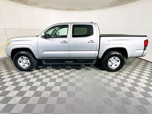 Used 2023 Toyota Tacoma SR AWD/4WD image 6