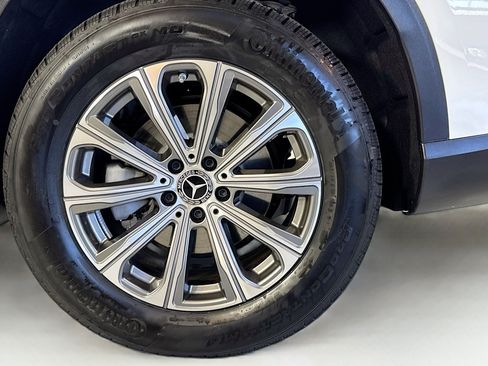 Used 2026 Mercedes-Benz GLC 300 4MATIC image 30