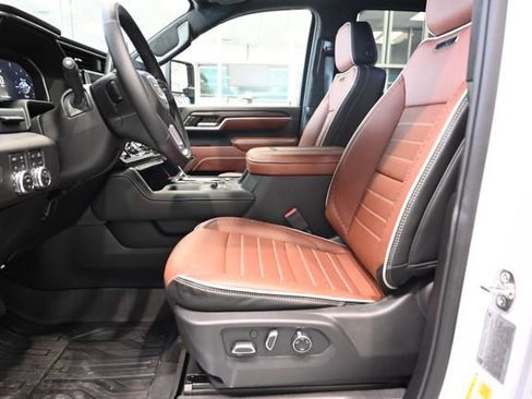 New 2026 GMC Sierra 2500 Denali Ultimate AWD/4WD image 16