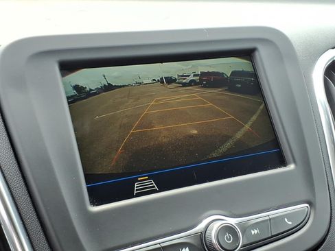 Used 2019 Chevrolet Equinox LT FWD image 21