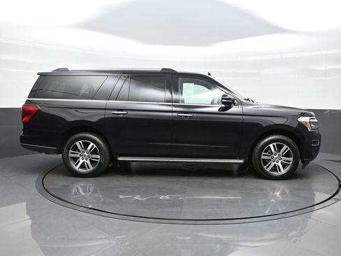 Used 2022 Ford Expedition Max Limited image 7