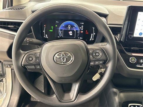 Used 2026 Toyota Corolla LE image 18