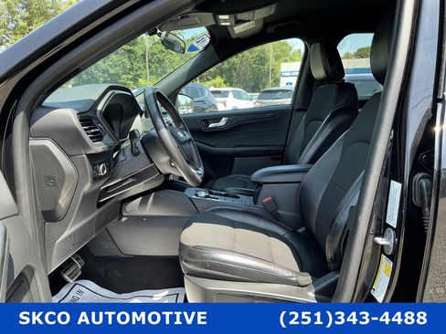 Used 2023 Ford Escape ST-Line FWD image 11