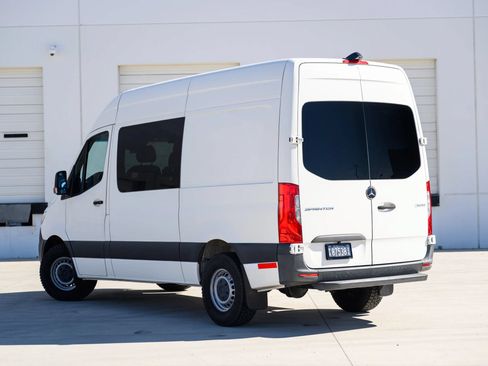 Used 2021 Mercedes-Benz Sprinter 2500 image 97