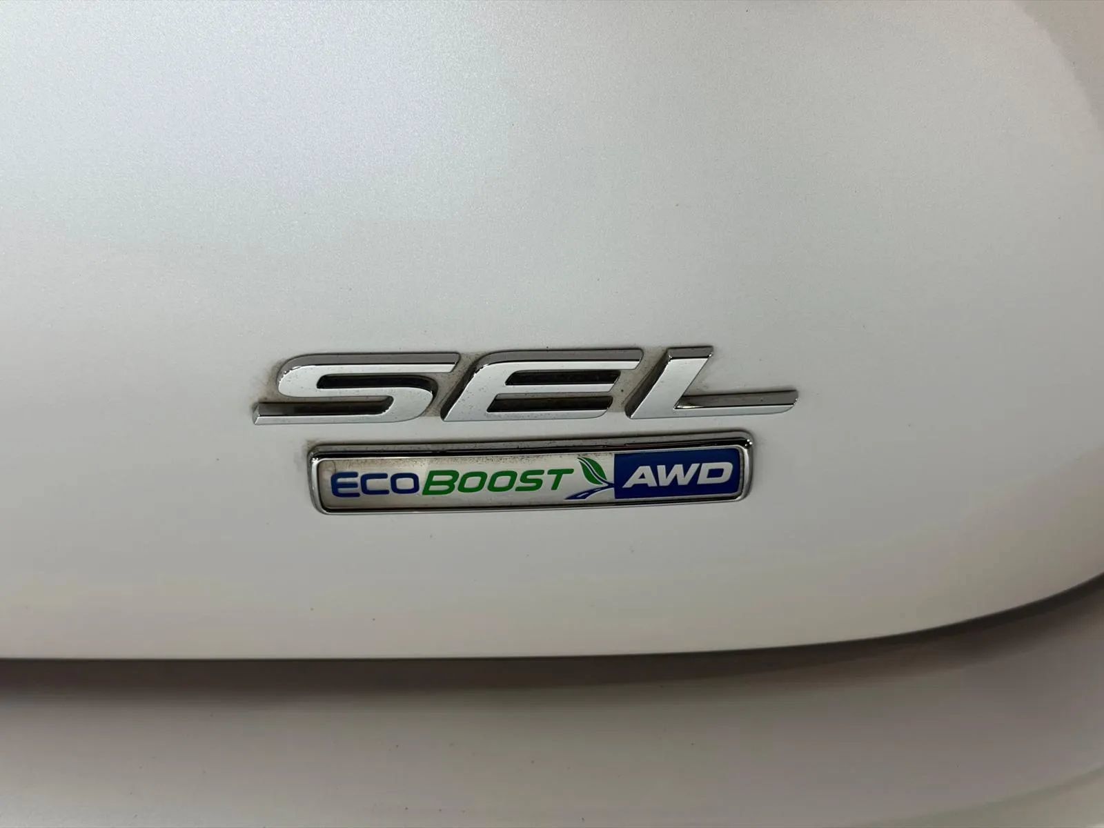 Used 2018 Ford Edge SEL w/ Equipment Group 201A AWD/4WD image 8