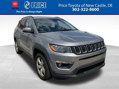 Used 2018 Jeep Compass Latitude w/ Popular Equipment Group AWD/4WD image 1